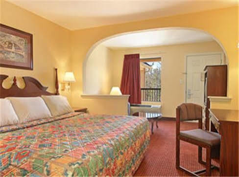 Days Inn By Wyndham Ocean Springs Eksteriør billede